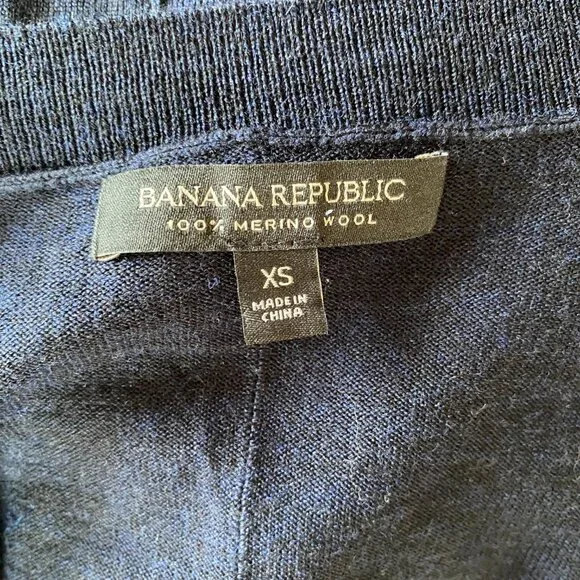 Banana Republic women's size XS dark blue stretchy wool button down sweater - Picture 7 of 7